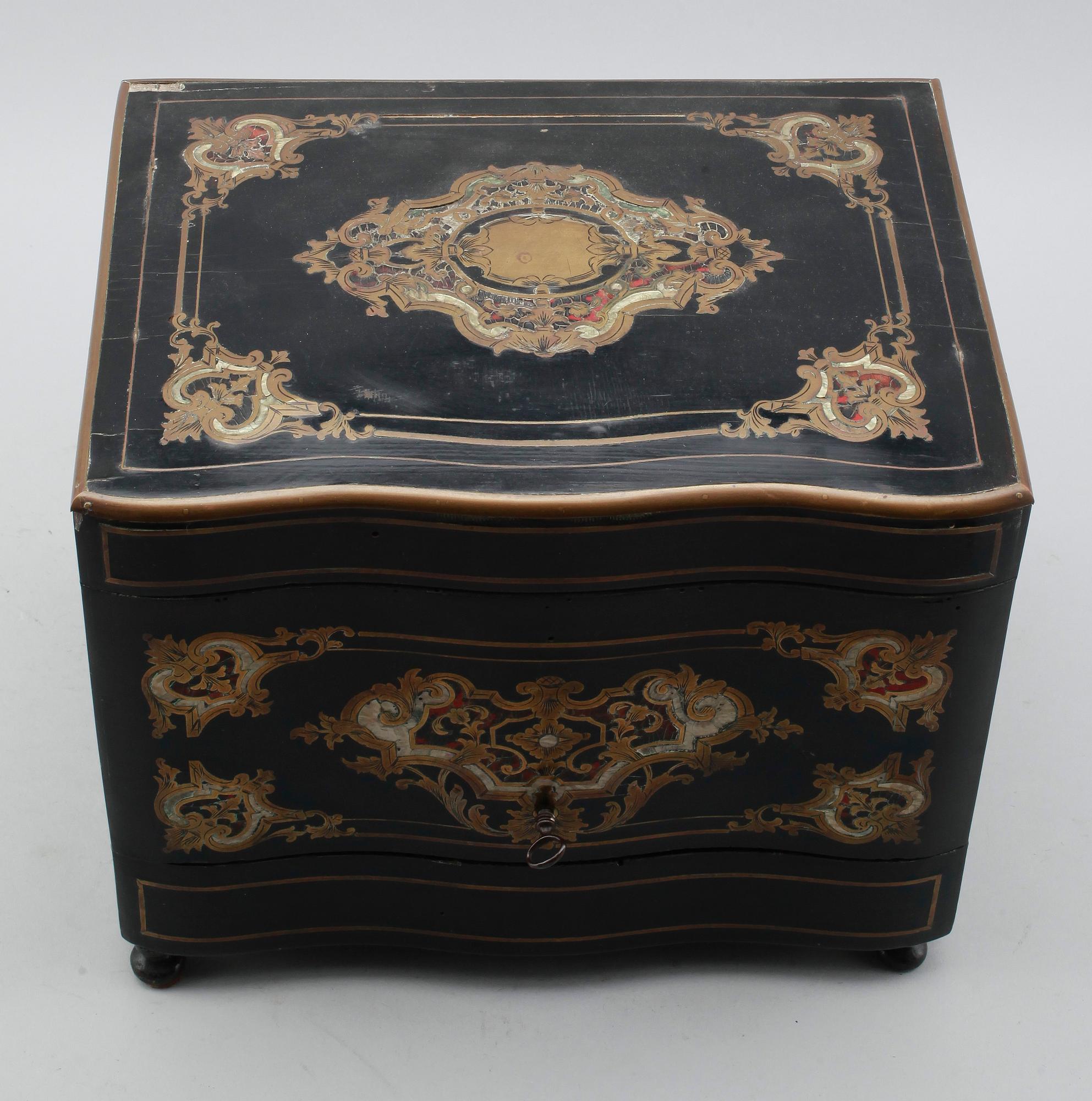 LIKÖRSCHATULL, 1800-talets andra hälft.