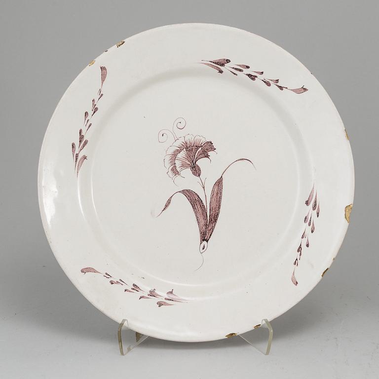 FAT, två stycken, fajans. Sverige, omärkta, 1700-tal.