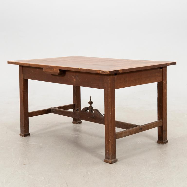 Table, first half of the 20th century.