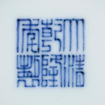 TEKANNA, porslin, Kina, sannolikt 1900-tal.