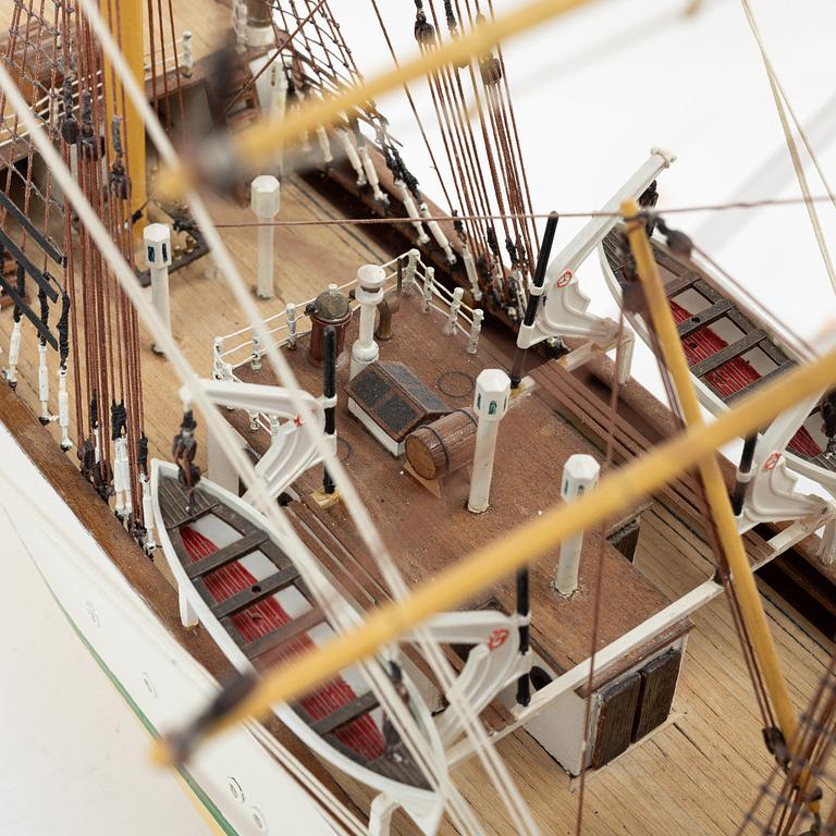 Ship model, second half of the 20th century. The training ship “Danmark”, Billing Boats.