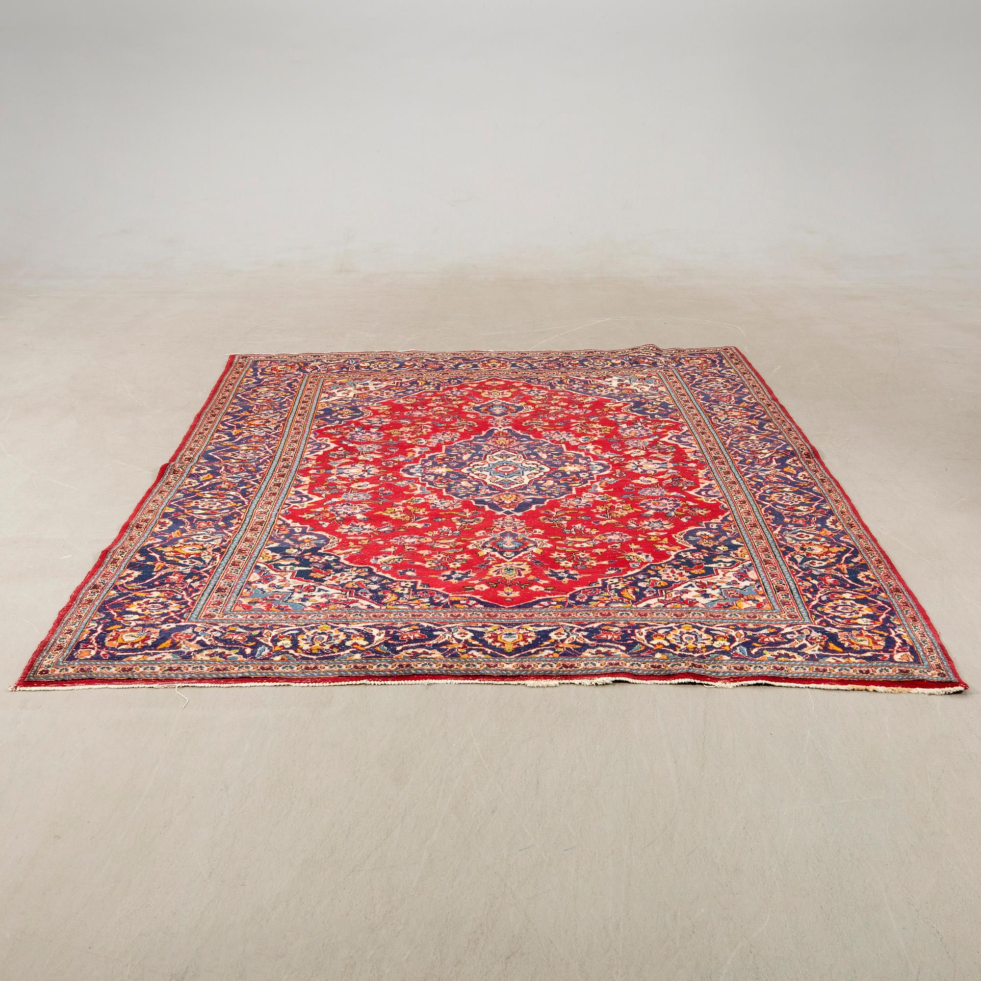 Oriental rug old approx. 289x200 cm.