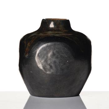 Anders & Bess Wissler, a glazed stoneware vase, Ateljé Solklinten, Mariefred, Sweden 1915.