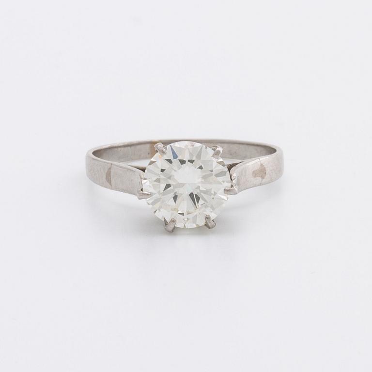 RING 18K whitegold  brilliant-cut diamond approx 1,7 ct approx H-I VS.
