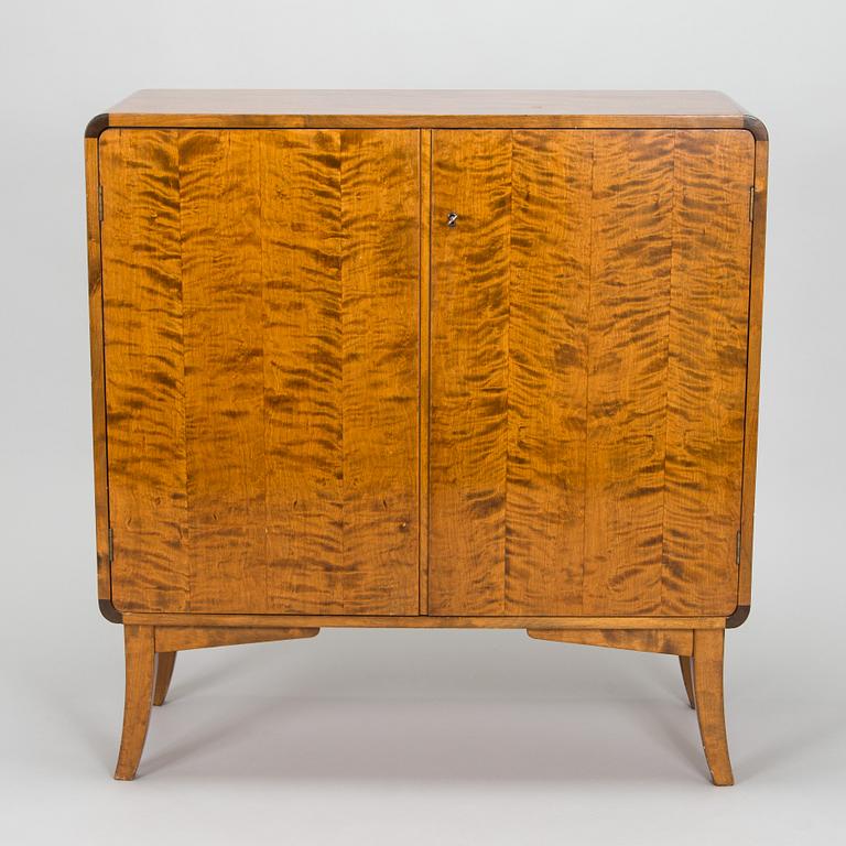 A 1940s cabinet, model 193, Asko Finland.