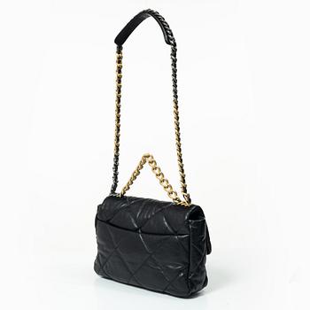 Chanel, Bag, "19 Medium Flap Bag".