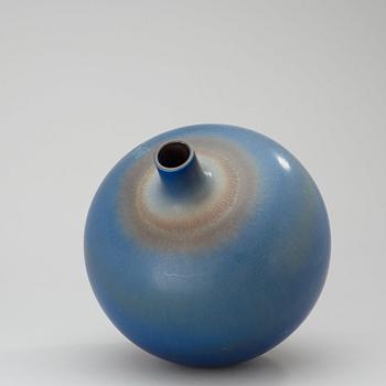 A Berndt Friberg stoneware vase, Gustavsberg Studio 1957.