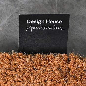 ALEXANDER LERVIK, "Atelier Floor Hanger", klädhängare, Design House Stockholm 2020.