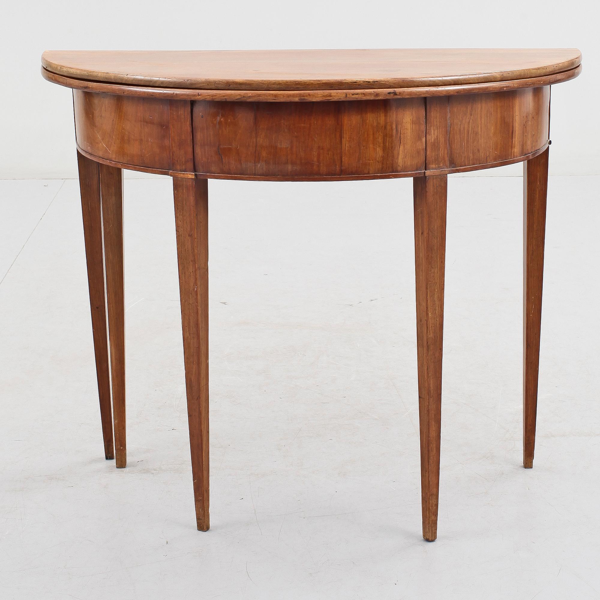 BORD, sengustavianskt, omkr 1800.