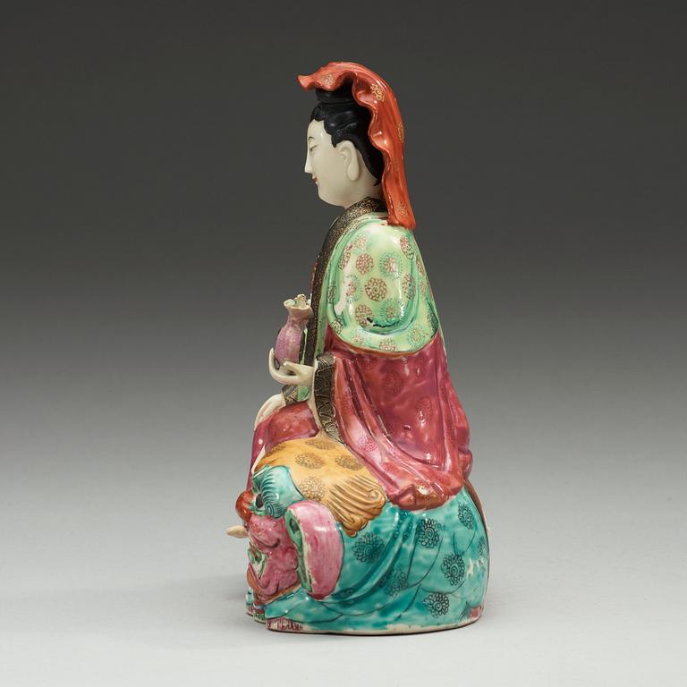 A famille rose figure of Guanyin, Qing dynasty, 19th Century.