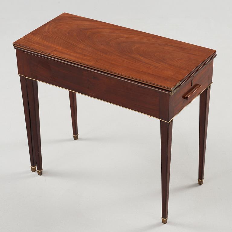SPELBORD, av Carl Gustaf Foltiern (mästare i Stockholm 1804-1829). Sengustavianskt.