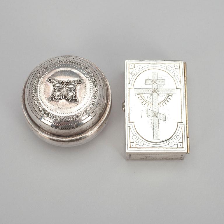 DOSOR, 2 st, silver, Ryssland, sekelskiftet den andra okänd 1900-tal. Vikt tot. 65 g.