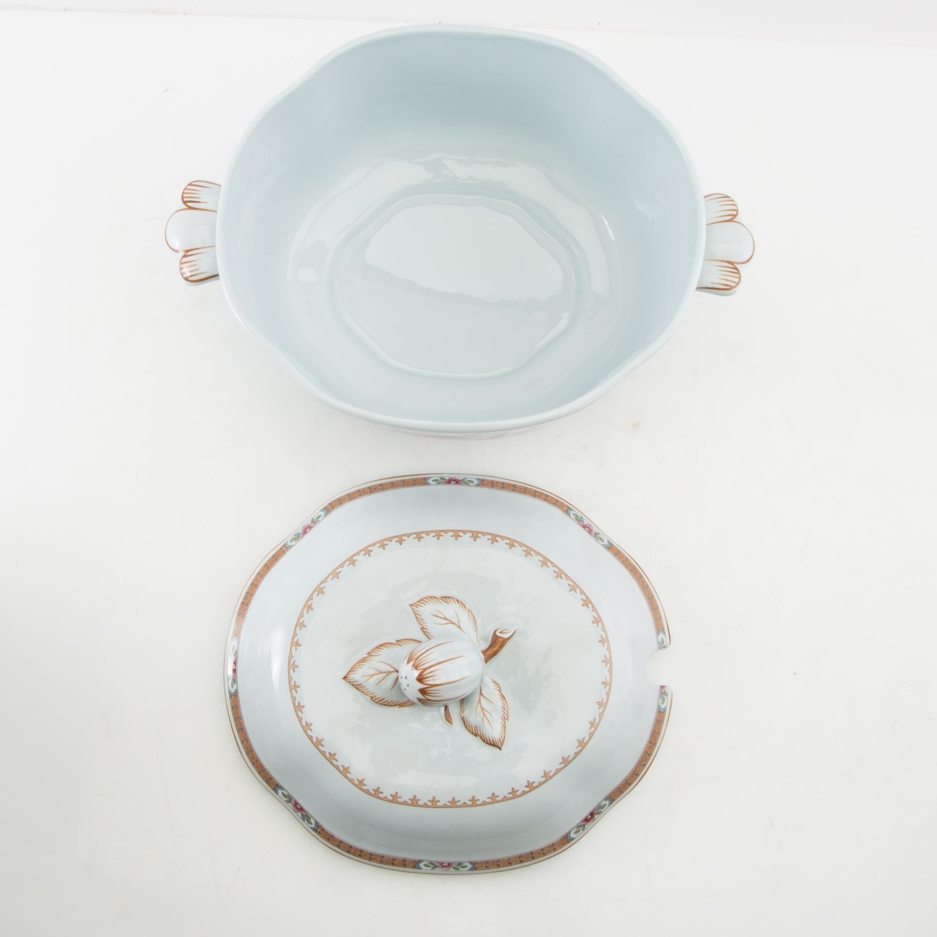 Rörstrand, service, 49 pieces, "Lotus", second half of the 20th century.