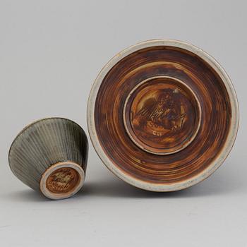 CARL-HARRY STÅLHANE, a stoneware vase and bowl from Rörstrand, signed and dated -60.