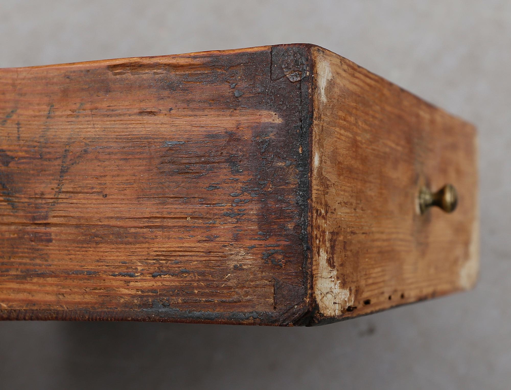 LÅDSPEGEL, gustaviansk, omkring år 1800.