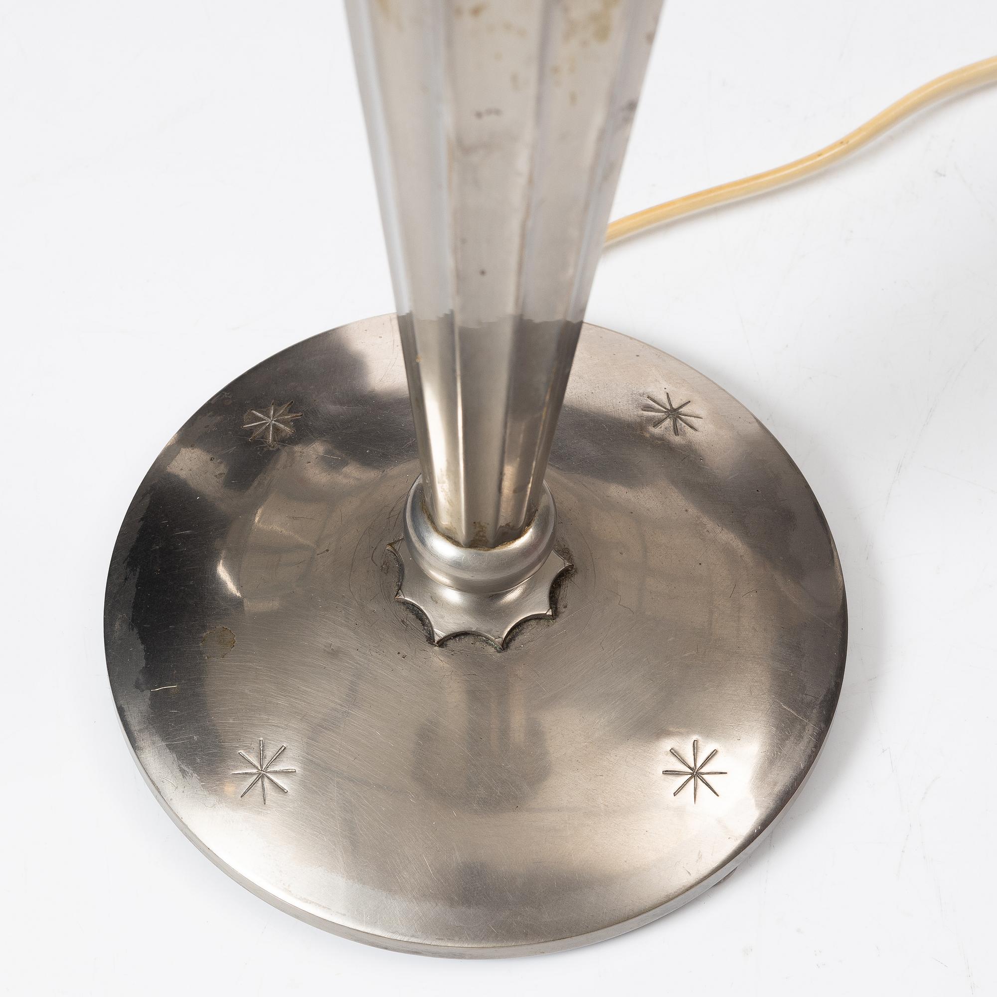 Harald Notini, a Swedish Grace table lamp model "6913", Arvid Böhlmarks Lampfabrik, Stockholm, 1920s.