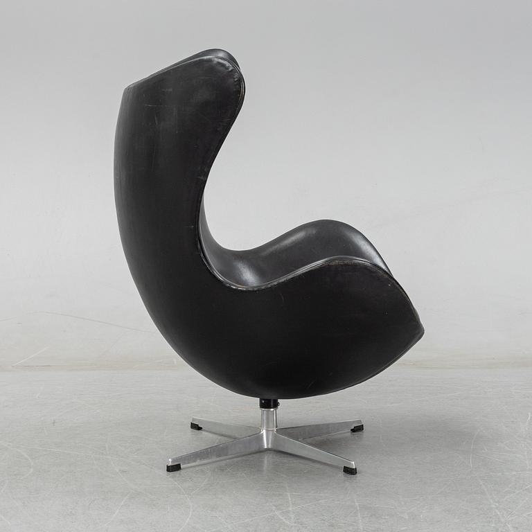 Arne Jacobsen, A easy chair "Egg chair" designed for Fritz Hansen, Denmark.