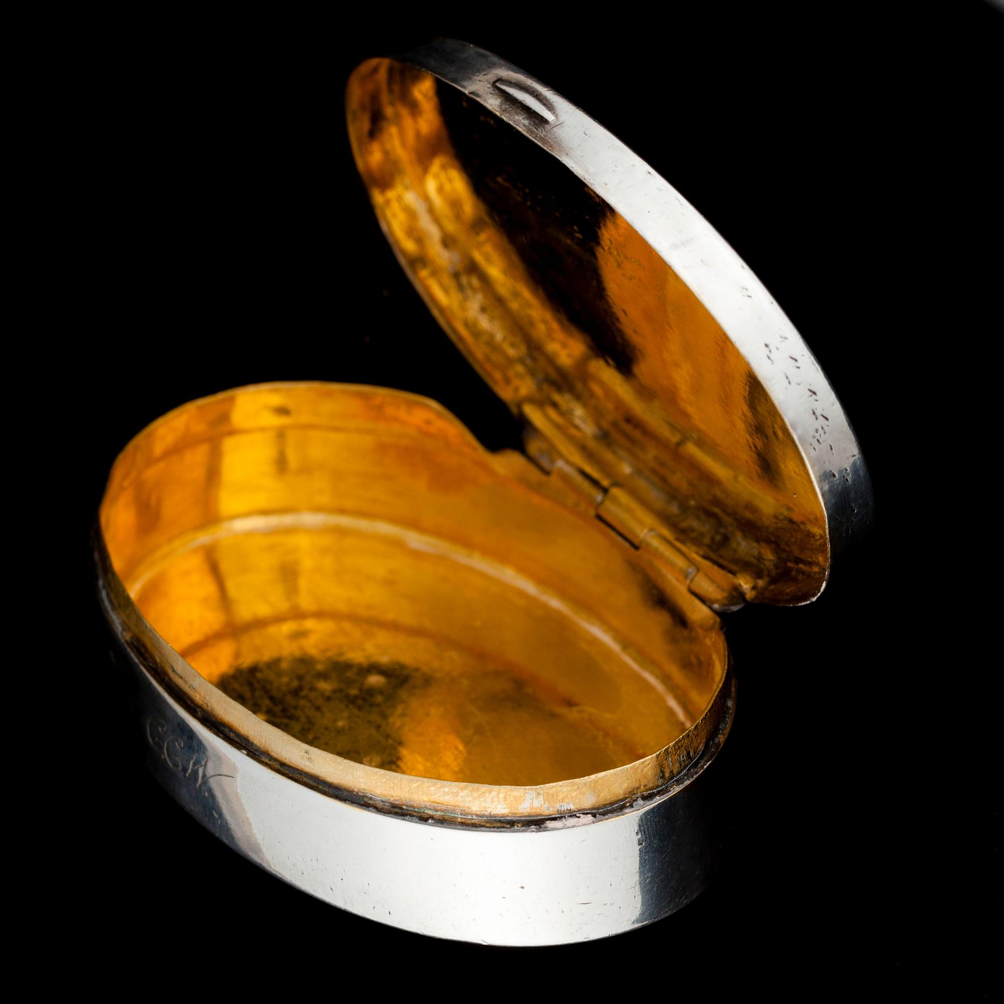 SNUSDOSA. Silver. Finland. Gjord av Johan Henrik Wahlberg i Tavastehus 1812.