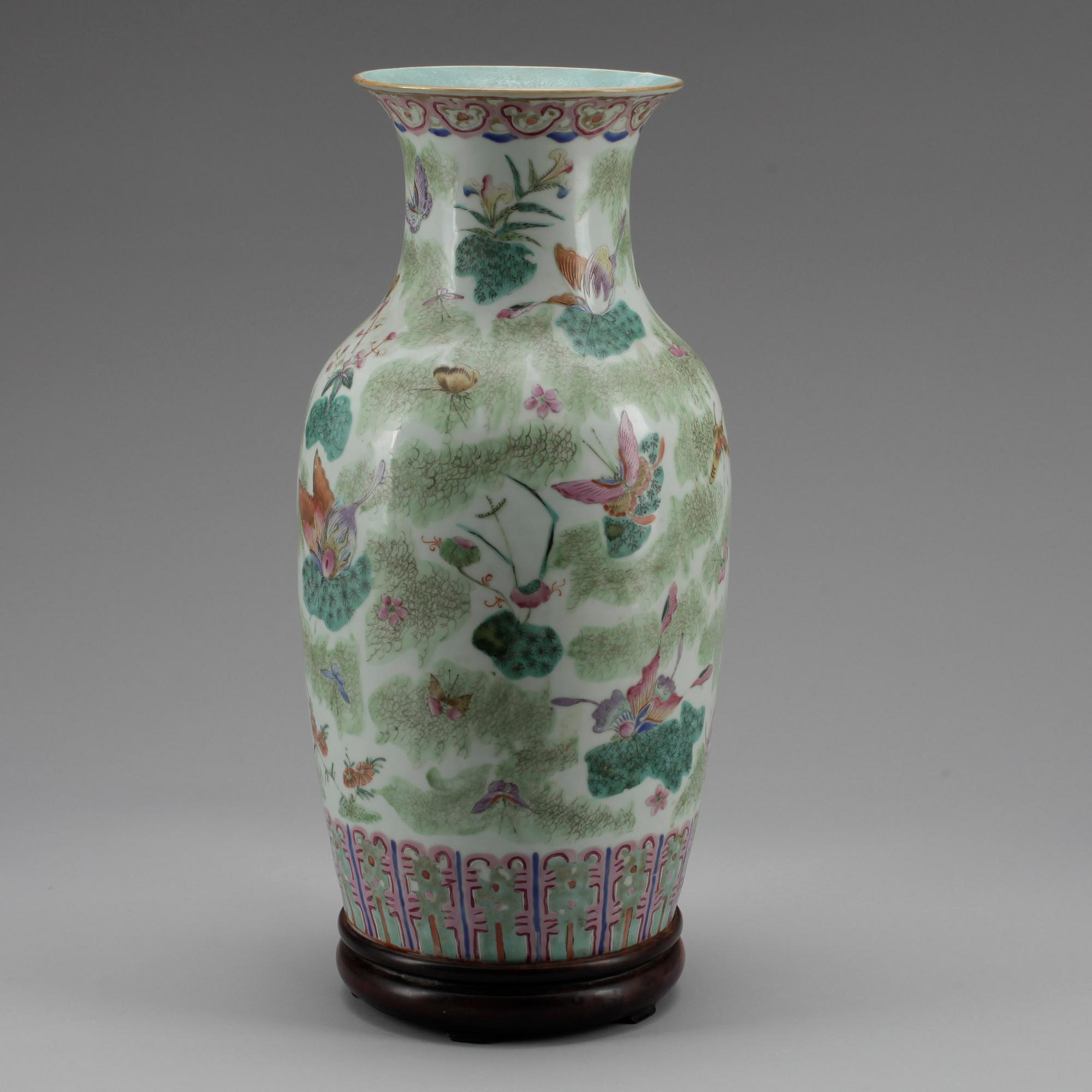 VAS, porslin, Kina 1800-tal.