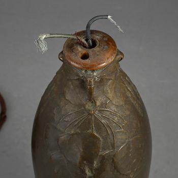 LAMPFOT, patinerad brons, G Backlund & Hugo Elmqvist, jugend, 1900-talets början. Signerad.