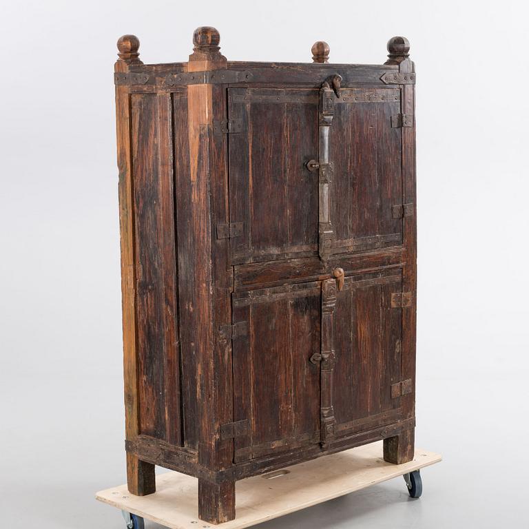 SKÅP, Indiskt, 1800-tal.