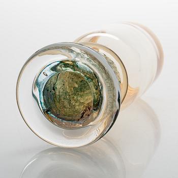 Heikki Orvola, A 1970s glass goblet, signed Heikki Orvola Nuutajärvi Notsjö.