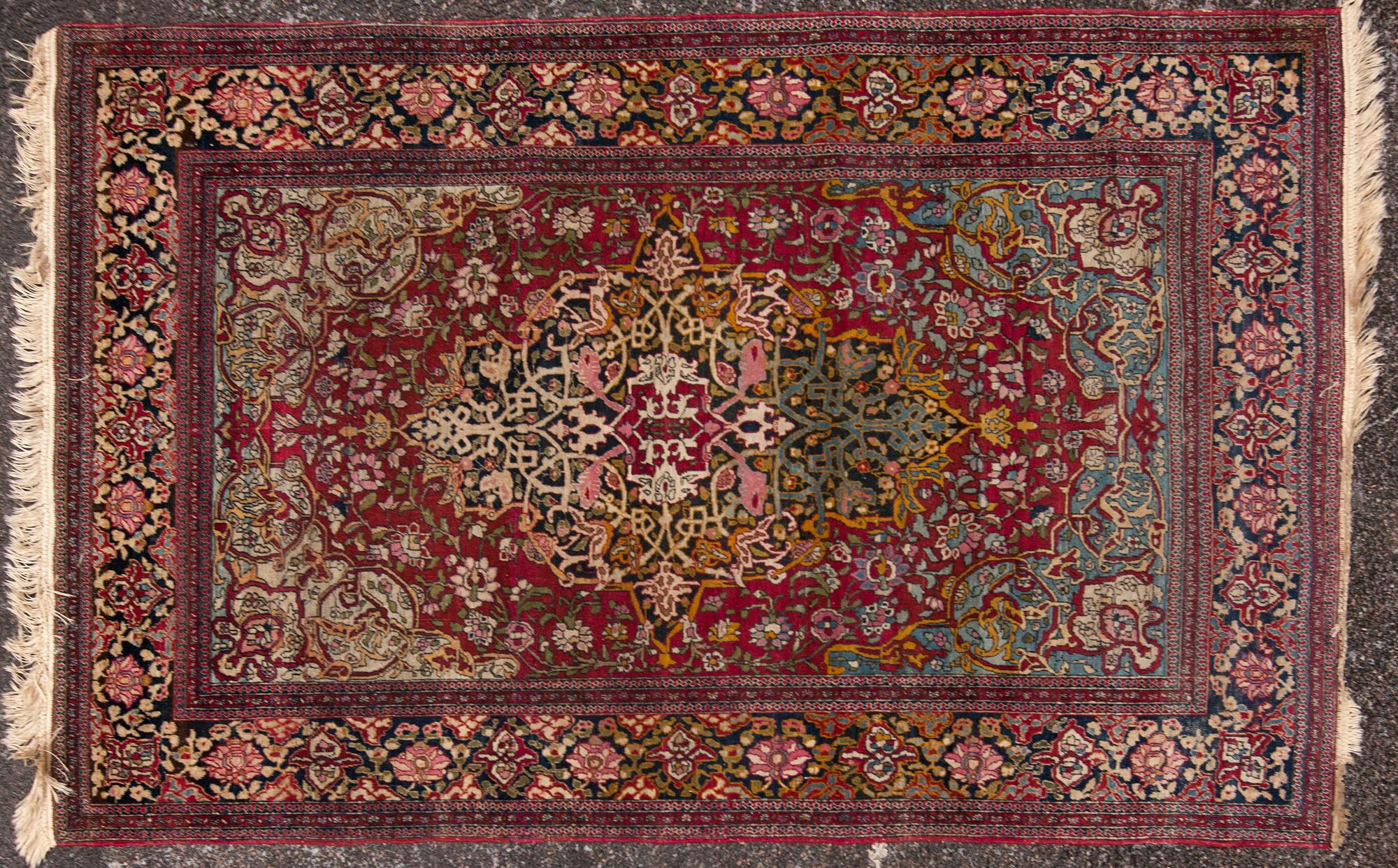 MATTA, semiantik, Isfahan. Ca 222 x 143 cm.
