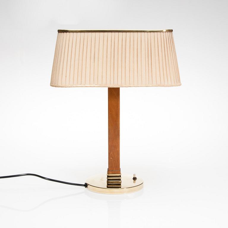 BORDSLAMPA, Paavo Tynell, tillverkad av Taito Oy, 1940-tal.