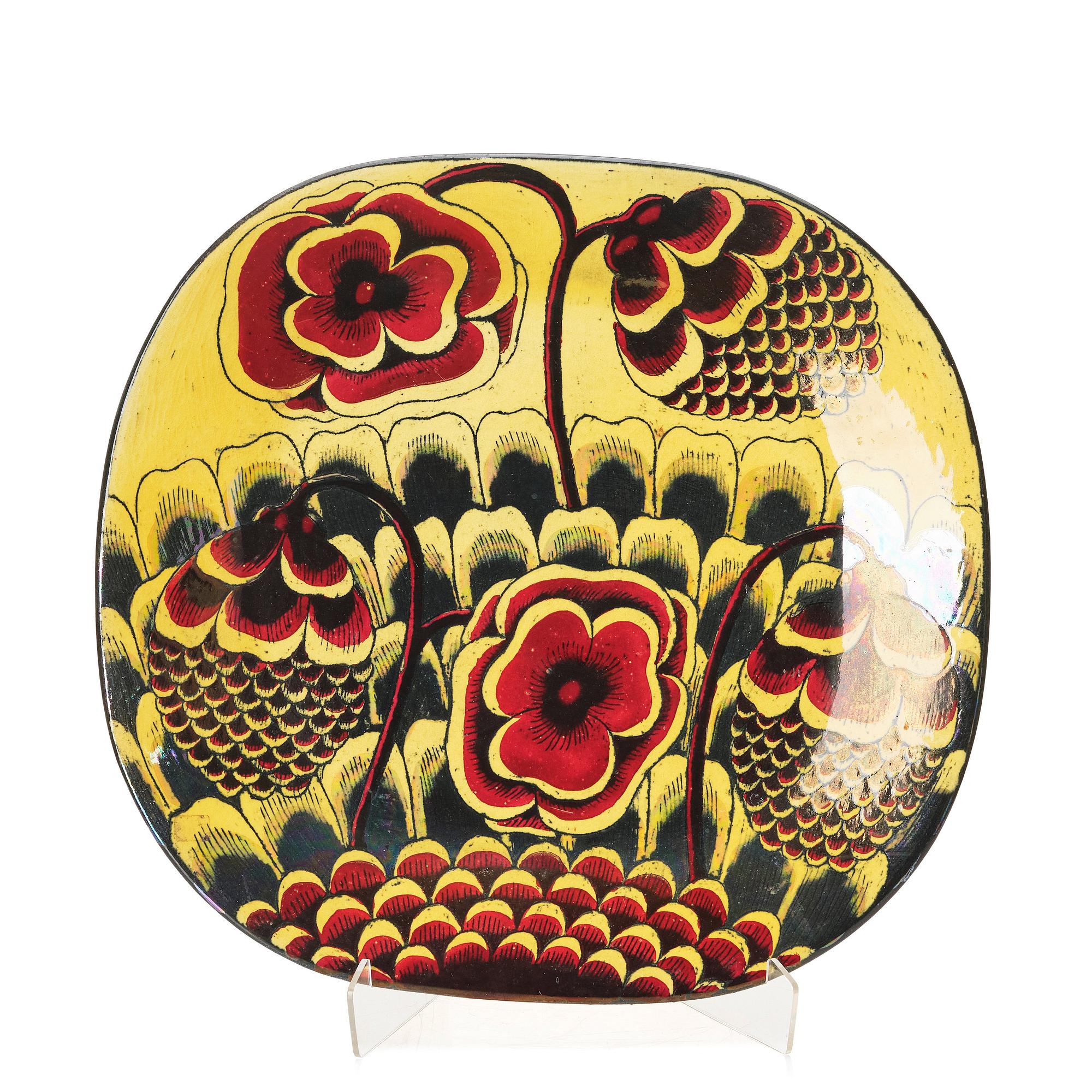 Birger Kaipiainen, a stoneware dish, Arabia, Finland.