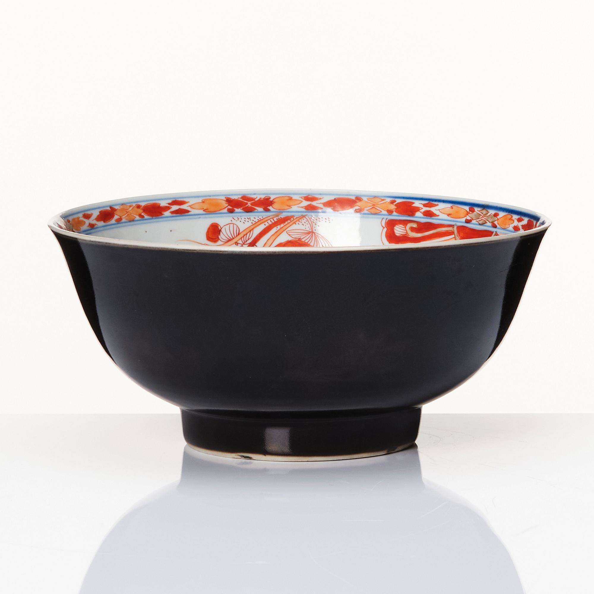 A black and iron red decorated bowl, Qing dynasty, early 18th Century.