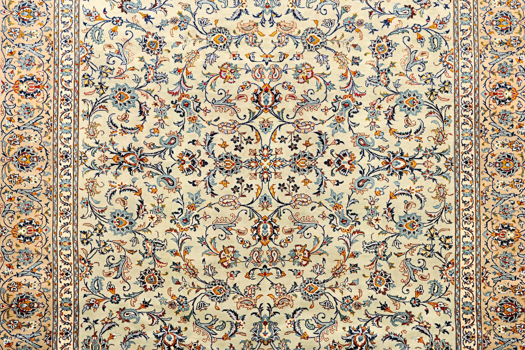 A Kashan carpet, c. 380 x 276 cm.
