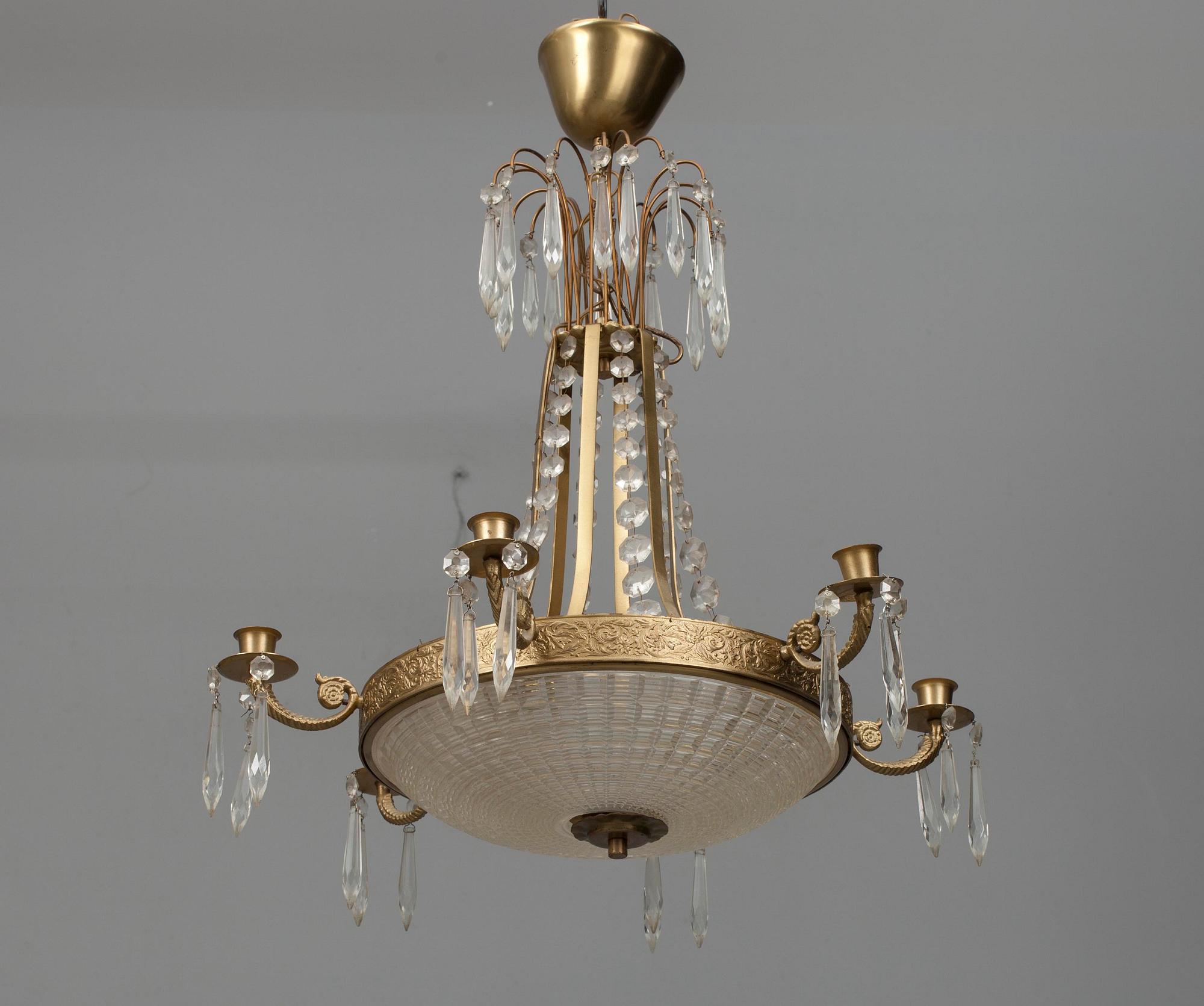 TAKKRONA, Empirestil, 1900-talets senare hälft.