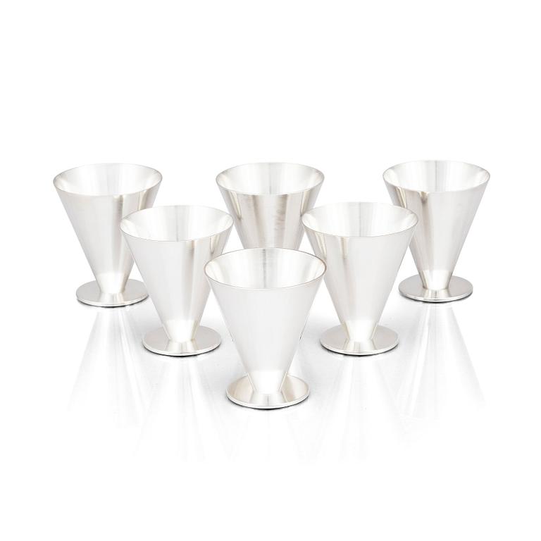 Wiwen Nilsson, a set of six sterling coctailglasses, Lund Sweden 1952-1963.
