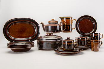 Gunvor Olin-Grönqvist,  a 24 pcs dinner service "Soraya".