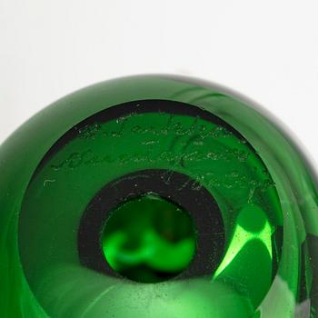 Oiva Toikka, A glass bird, "Flycatcher" signed Oiva Toikka Nuutajärvi Notsjö.