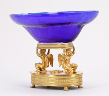 UPPSATSSKÅL, empire, troligen Ryssland. 1800-talets första hälft.