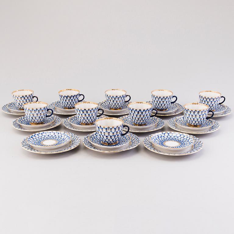 A mid 20th century 21-piece porcelain coffee set for Lomonosov, Sovjet Union.