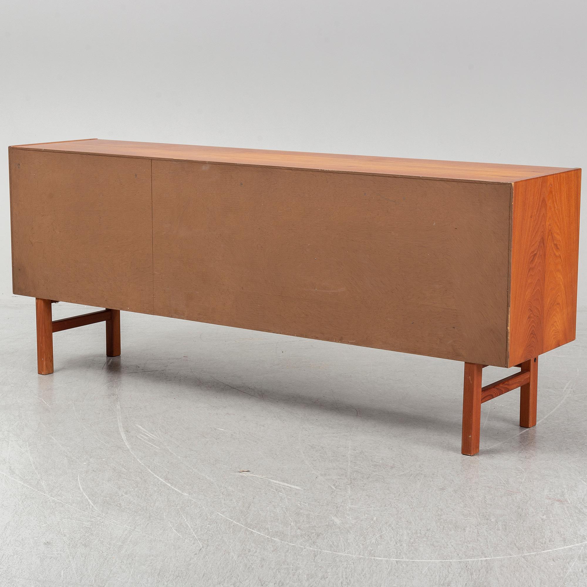 NILS JONSSON, sideboard "Arild", Troeds.