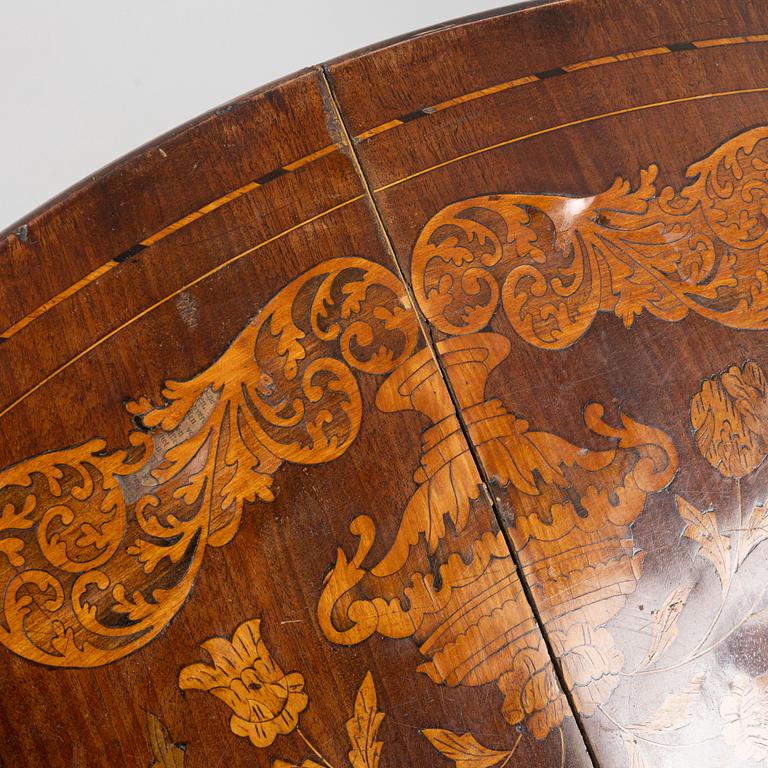 Matbord, 1800-talets mitt.