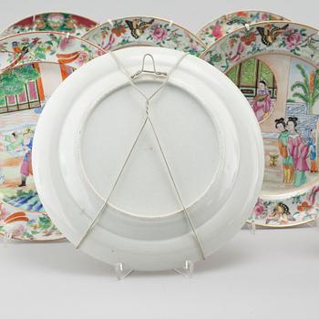 A set of ten different Chinese Kanton porcelain plates, 19th century.