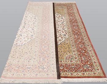 A silk Qum carpet, ca 295 x 195 cm.