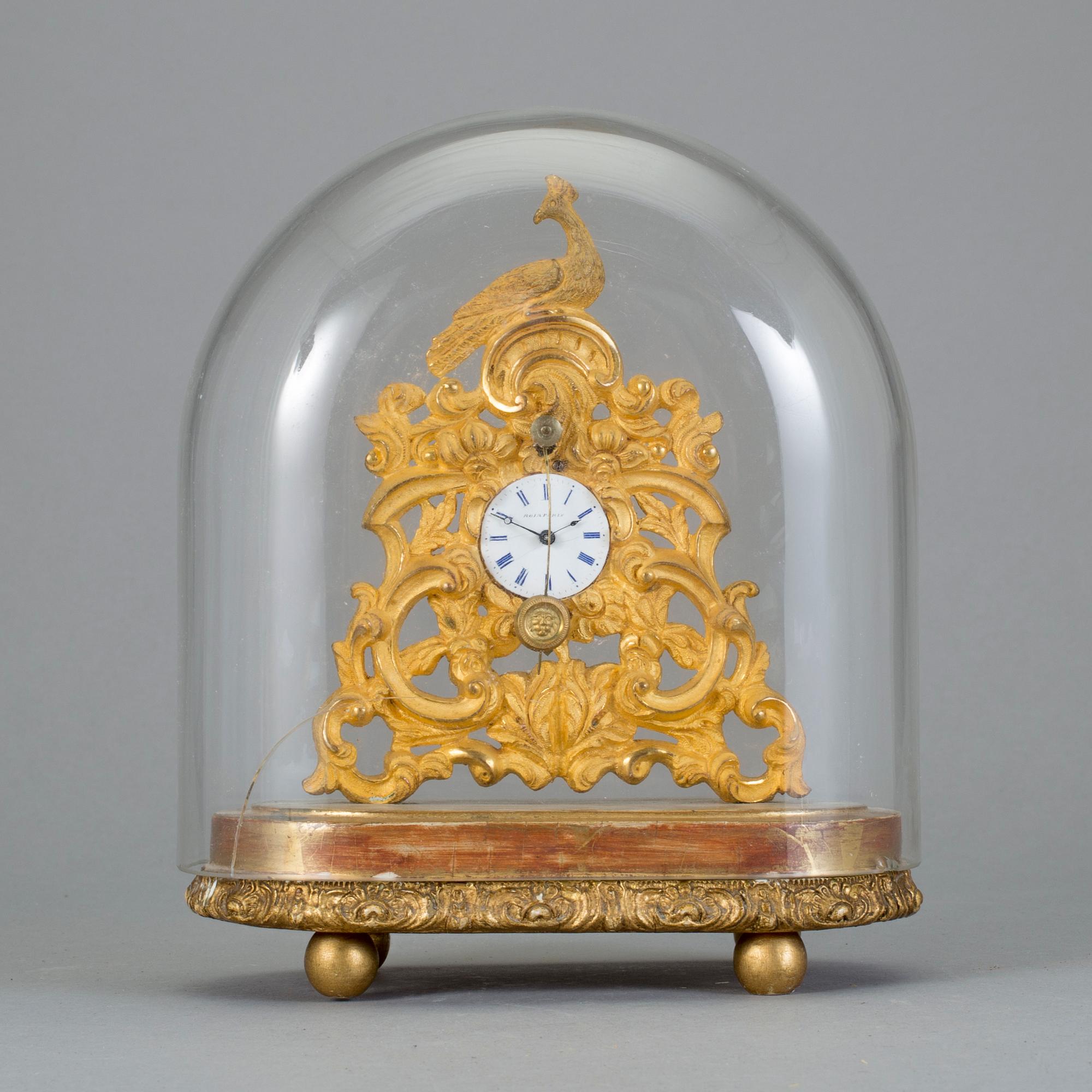 BORDSPENDYL, märkt Roja Paris, 1800-talets andra hälft.