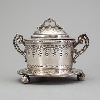 A Russian 19th century parcel-gilt sugar-casket, unidentified makers mark, St. Petersburg 1877.