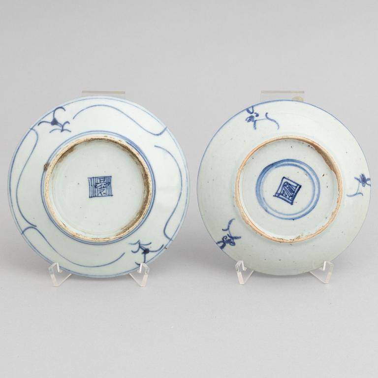 Skål samt 6 assietter, Mingstil, porslin, Kina, Qingdynastin, 1800-tal.