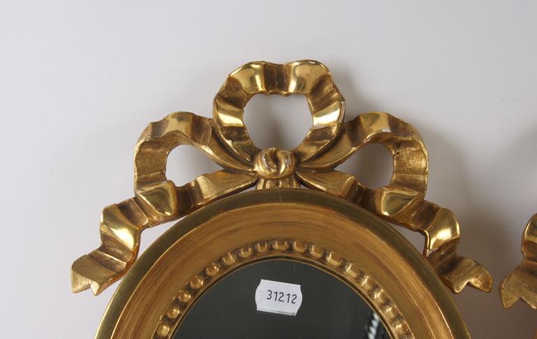SPEGELLAMPETTER, ett par, gustaviansk stil.