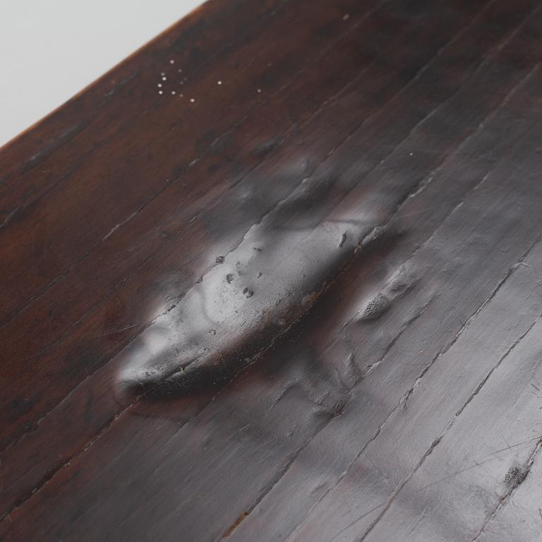 A Chinese altar table, late Qing dynasty / 20th century.