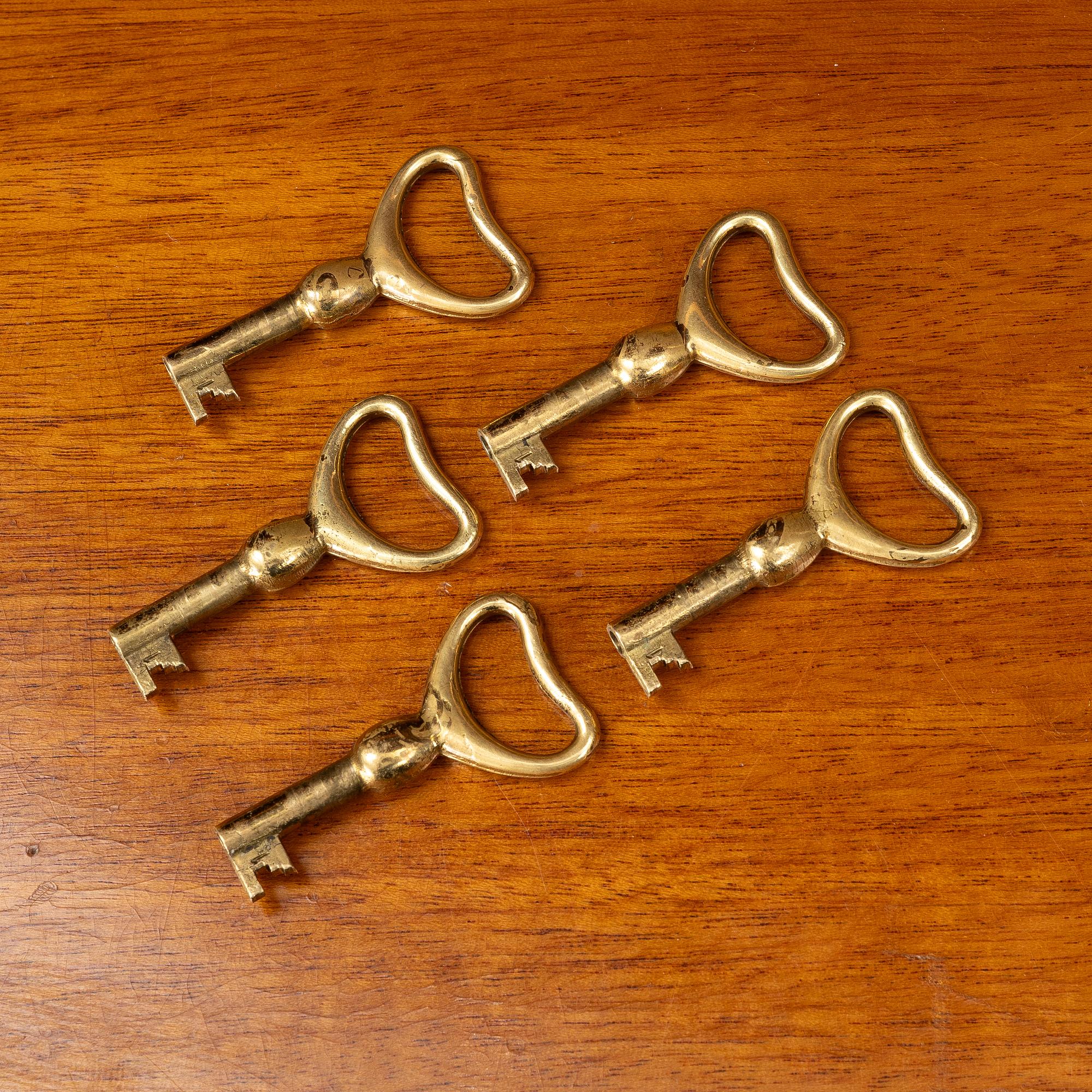 Josef Frank, two model B2112 bookcases, Firma Svenskt Tenn, Sweden, before 1985.