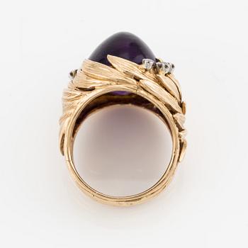 A ring in 18K gold with an amethyst designed by Barbro Littmarck, W.A. Bolin Stockholm 1971.