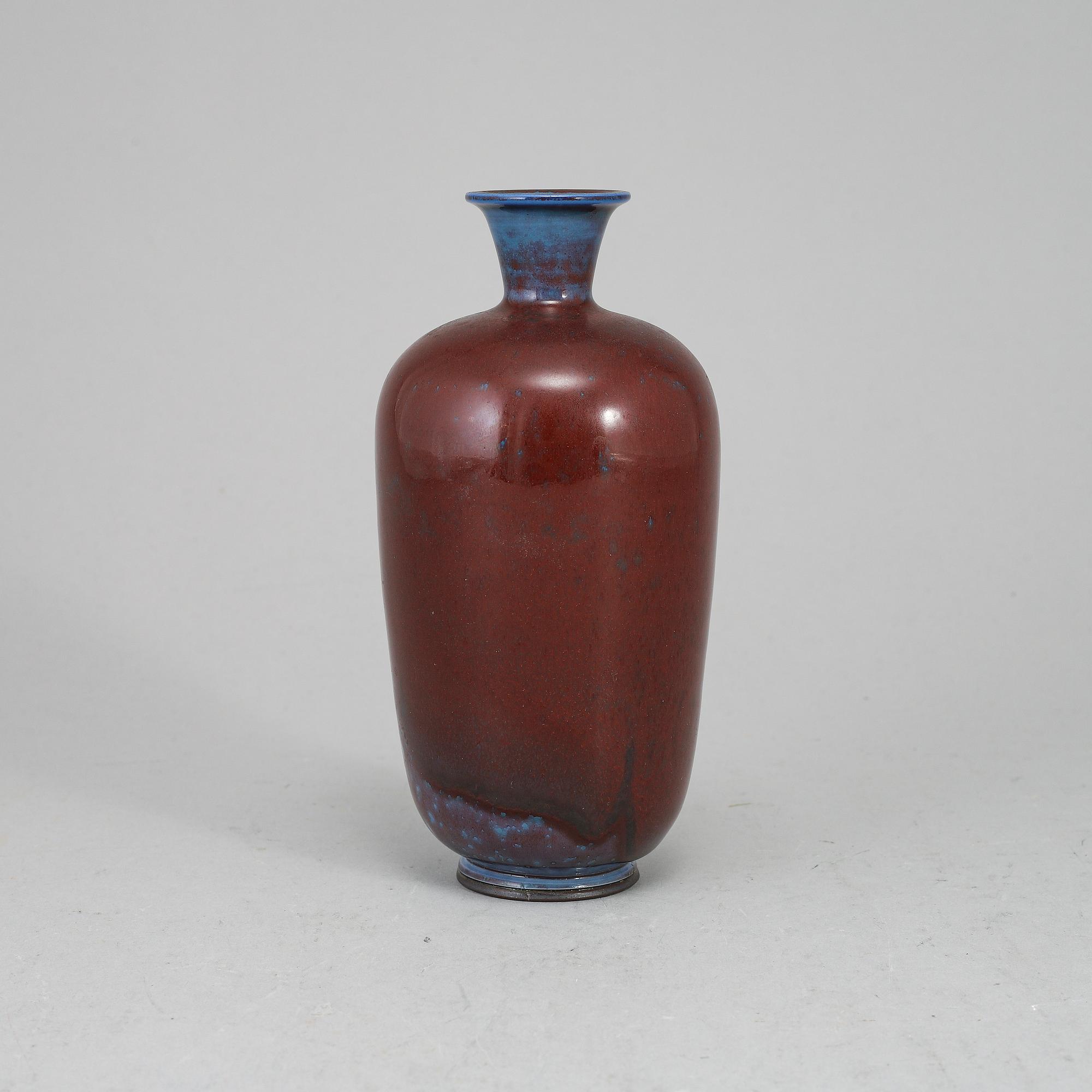 BERNDT FRIBERG, a stoneware vase, Gustavsberg studio, Sweden.