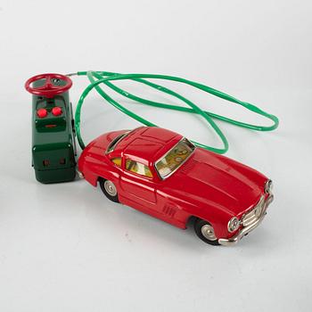 SSS Shoji Toys, among other things, toy cars, 8 pieces, Japan, around the 1950s.